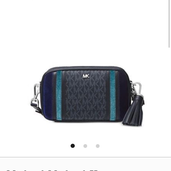Michael Kors Handbags - Michael kors tricolor camera bag crossbody